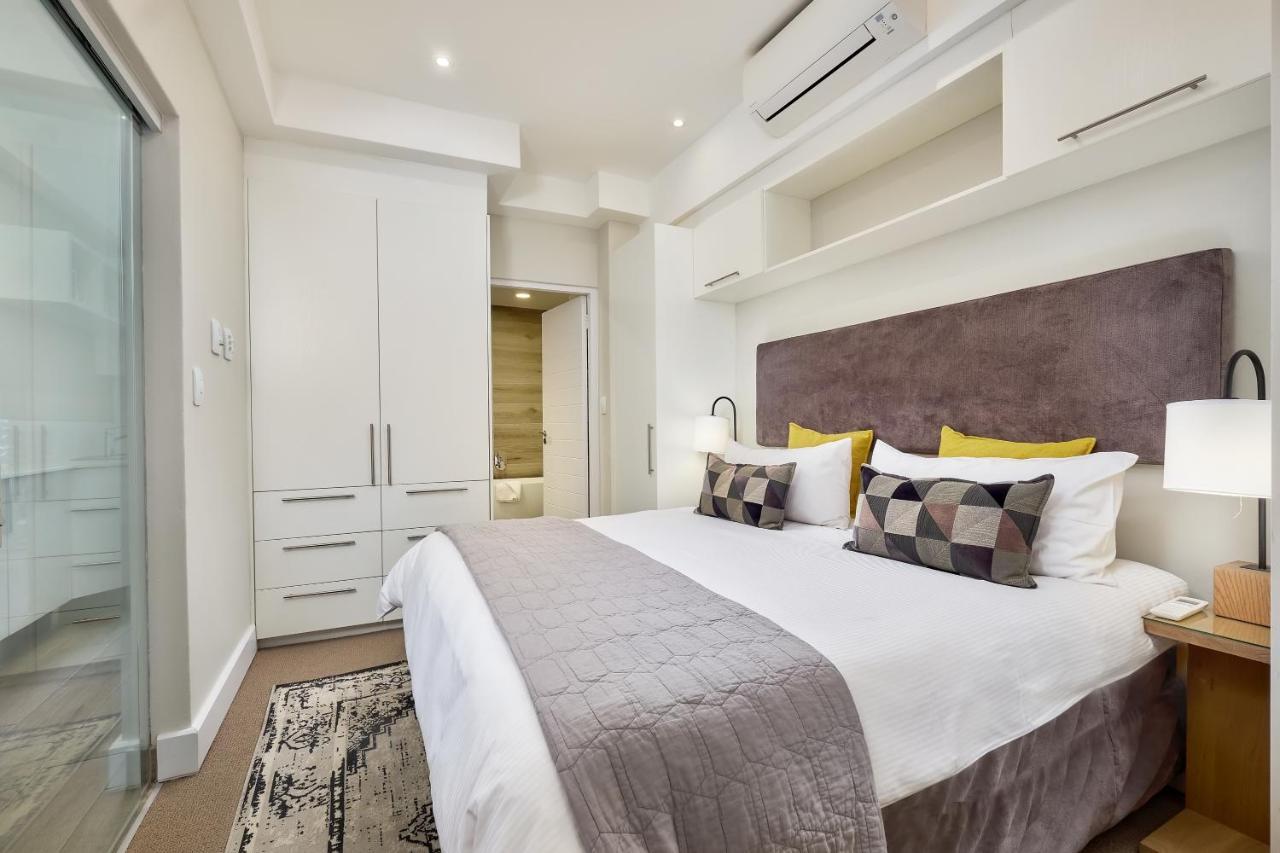 The Regency Apartment Hotel Menlyn Pretoria Exterior photo