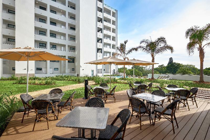 The Regency Apartment Hotel Menlyn Pretoria Exterior photo
